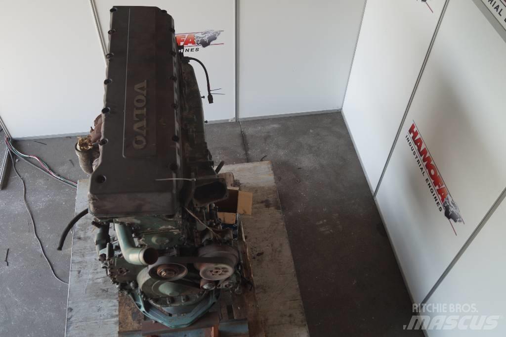 Volvo D12 FOR PARTS Moottorit