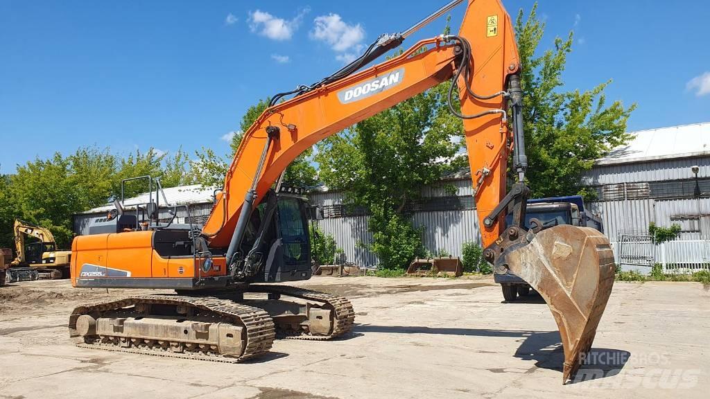 Doosan DX 255 LC-5 Telakaivukoneet