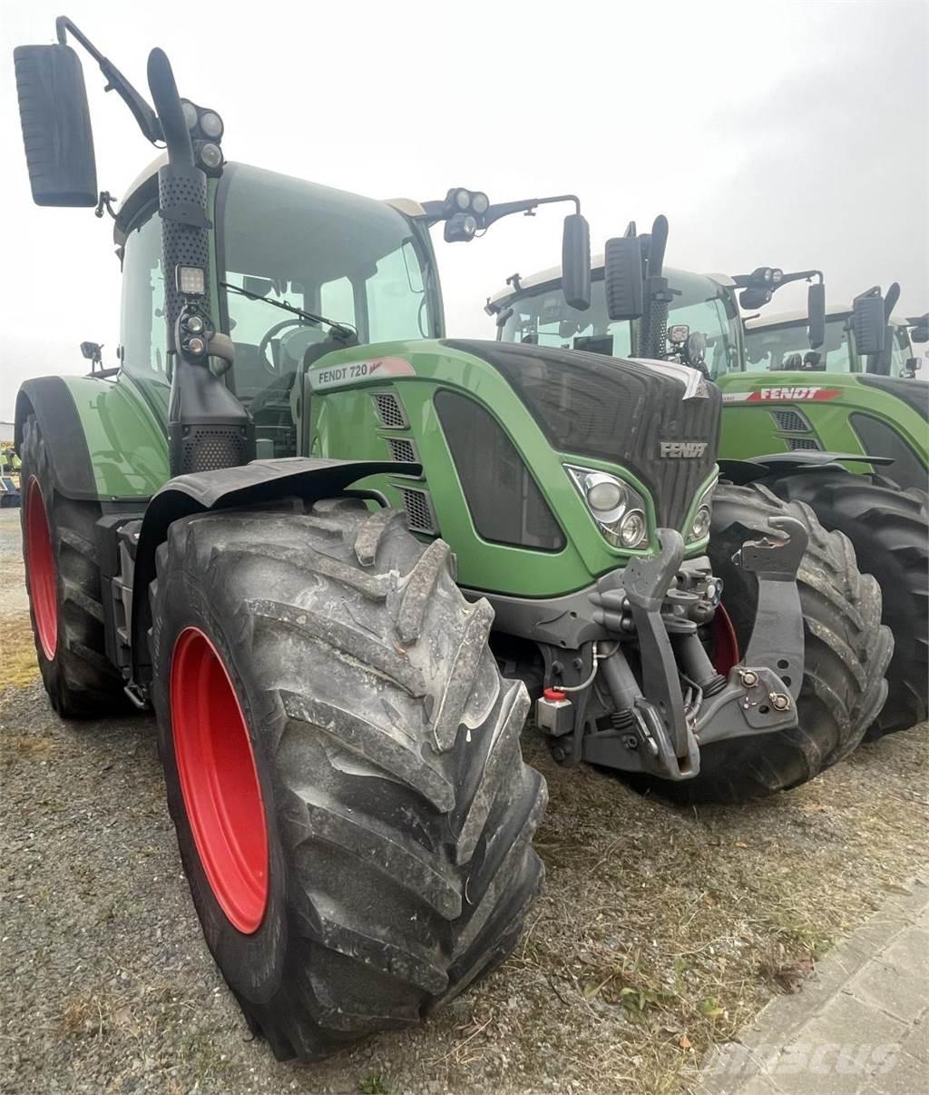 Fendt 820 Vario Traktorit