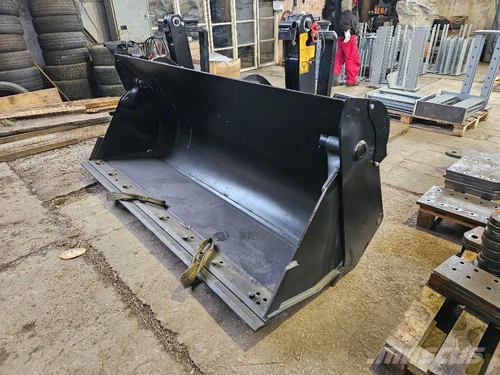 JCB 4 CX Kauhat