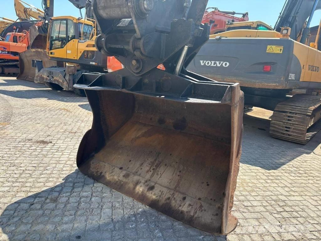 Volvo EC 240 C L Telakaivukoneet