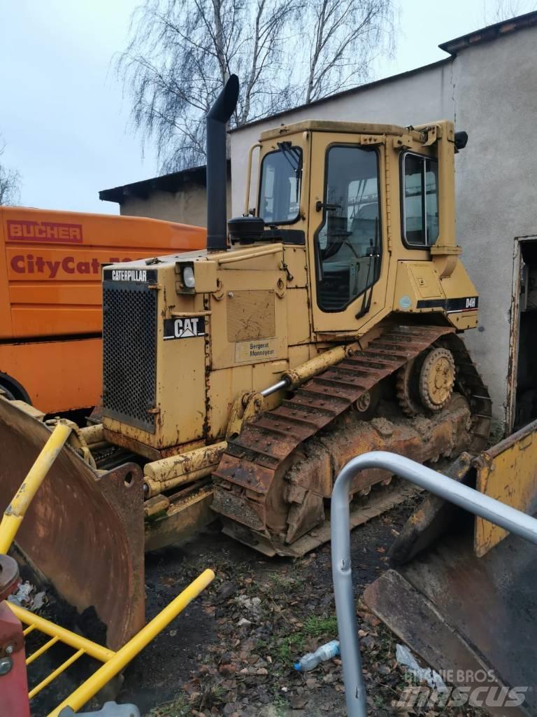 CAT D 4 H Telaketjupuskutraktorit