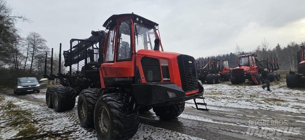 Komatsu 835 Kuormatraktorit
