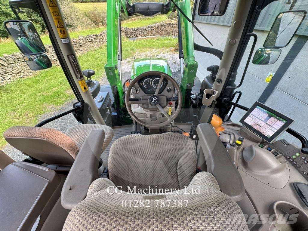 John Deere 6130 R Traktorit