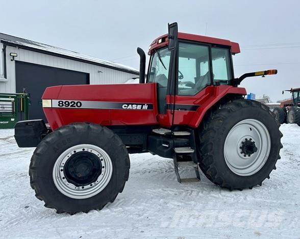 Case IH 8920 Traktorit