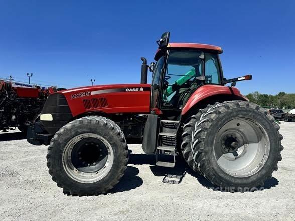 Case IH MX245 Traktorit