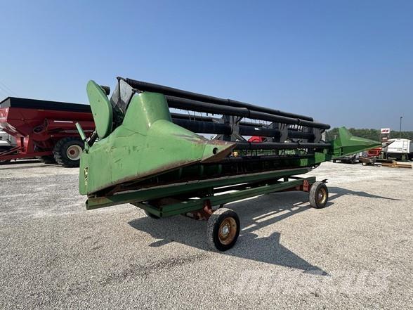 John Deere 220 Leikkuupöydät
