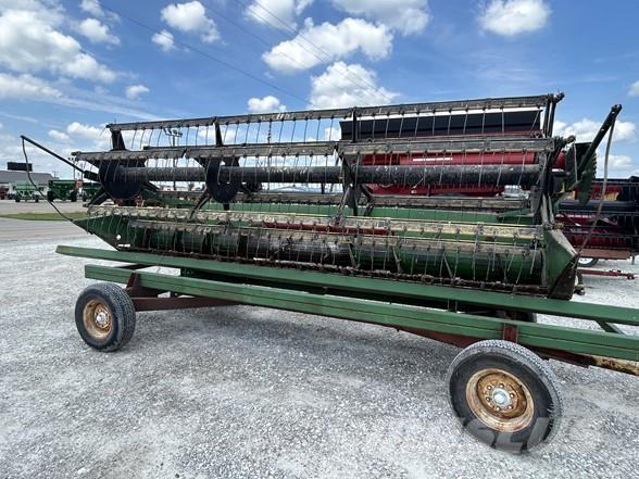 John Deere 220 Leikkuupöydät