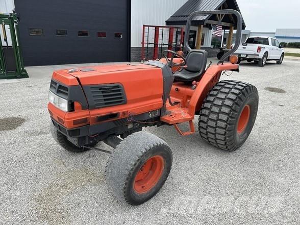 Kubota L4200 Traktorit