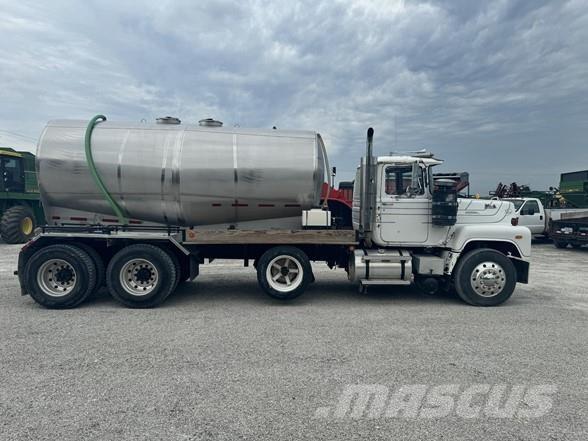 Mack RS600L Muut koneet