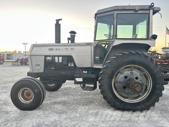 White 2-135 Traktorit