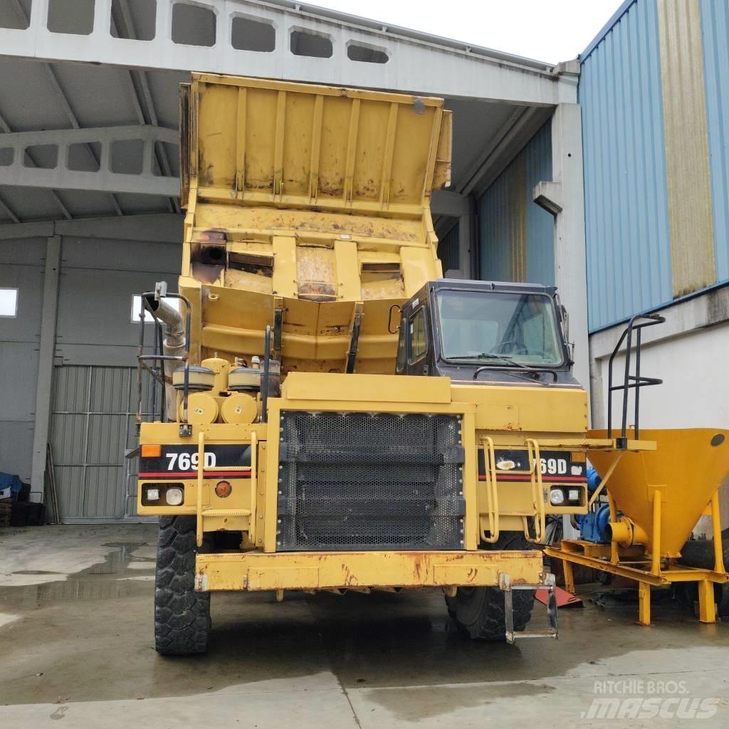 CAT 769 D Maansiirtoautot