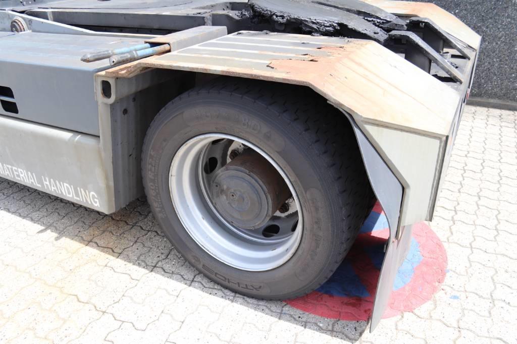 Kalmar TR 618 i Terminaalitraktorit