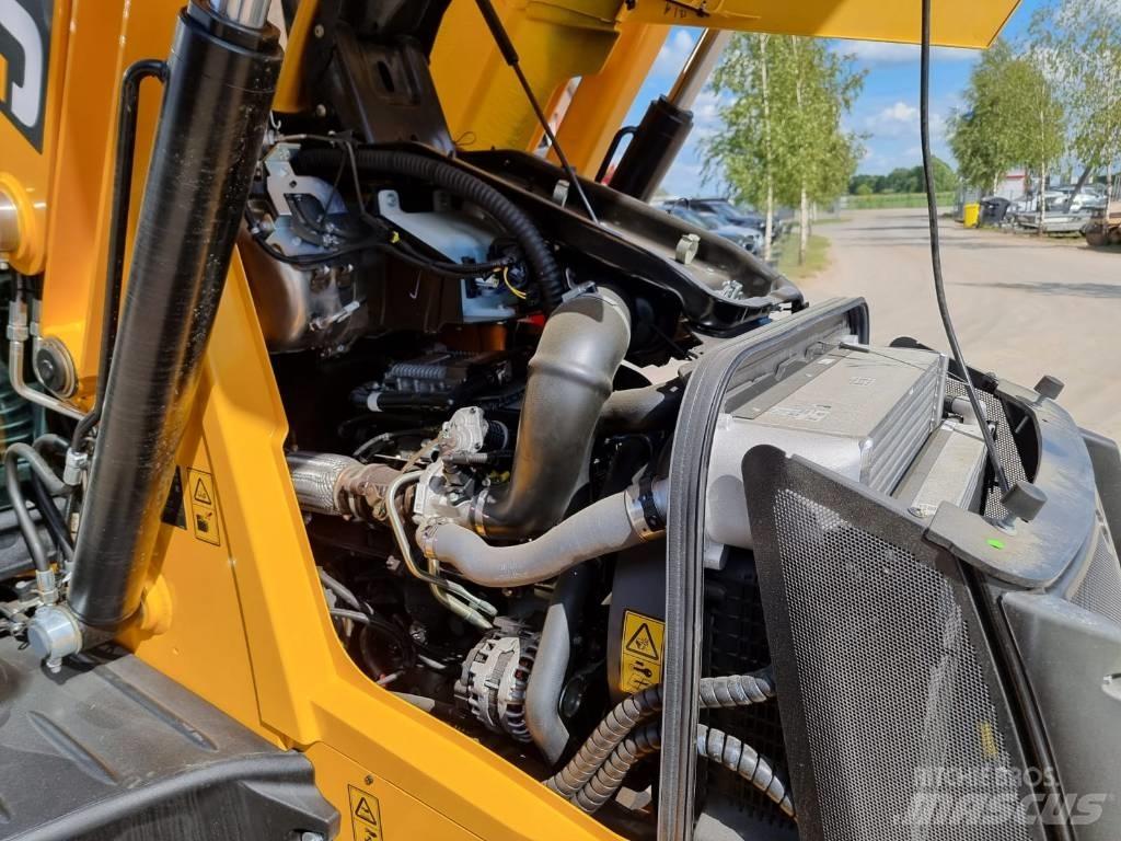 JCB 3 CX 14L5WM Kaivurikuormaajat