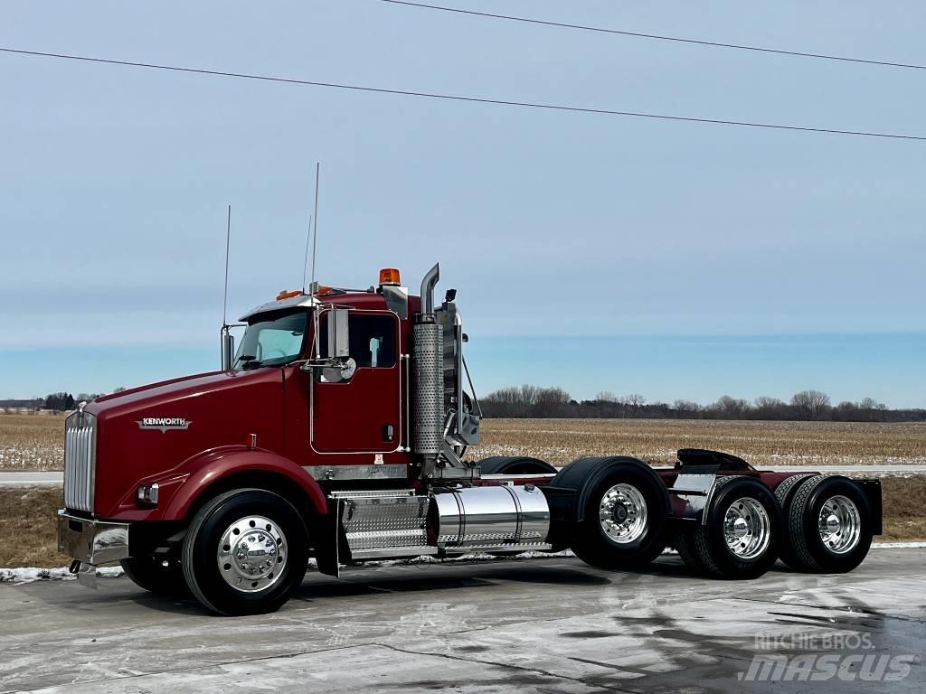 Kenworth T 800 Vetopöytäautot
