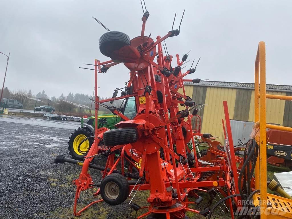 Kuhn GF8702 Pöyhimet ja haravat