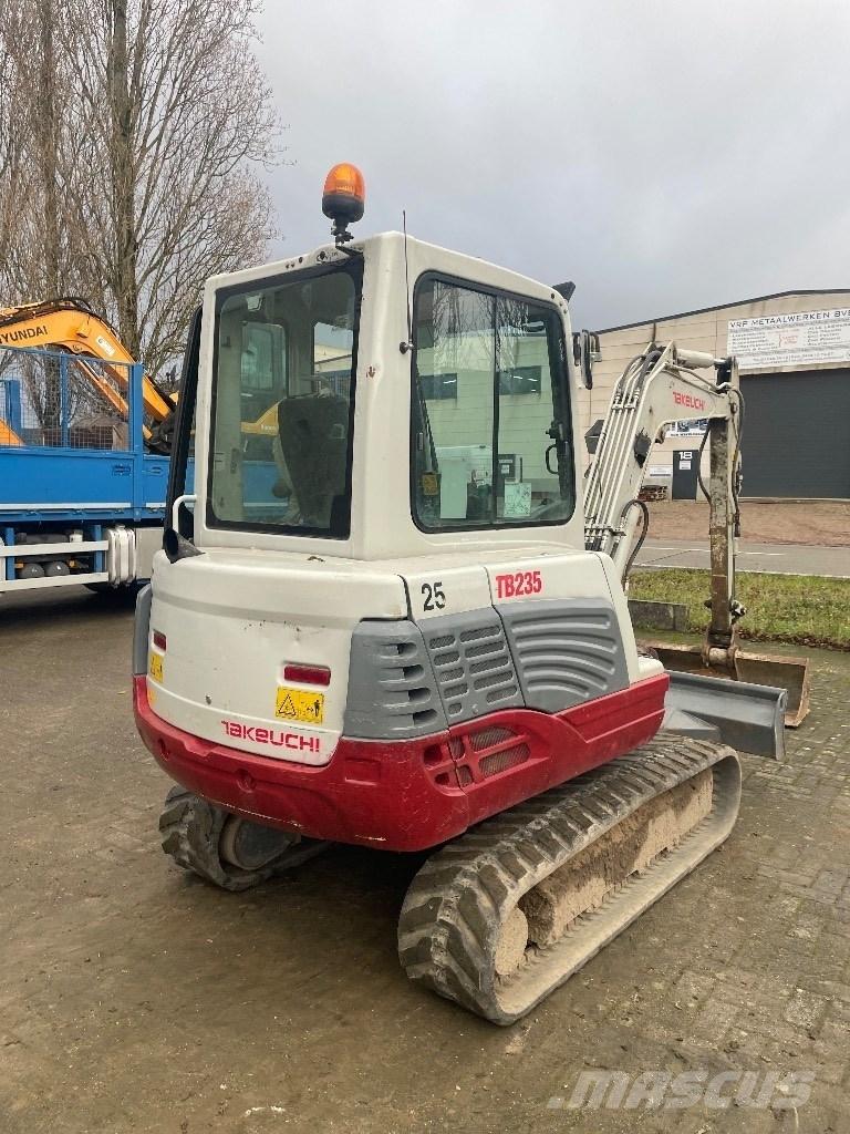 Takeuchi TB 235 Minikaivukoneet < 7t