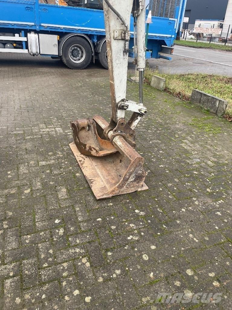 Takeuchi TB 235 Minikaivukoneet < 7t