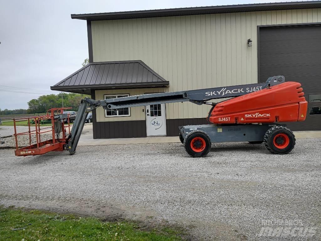 SkyJack SJ 45 T Teleskooppipuominostimet