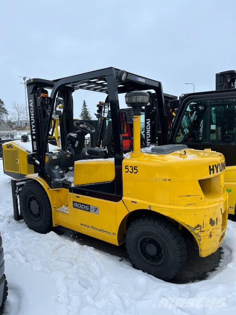 Hyundai 40DS-7 Dieseltrukit