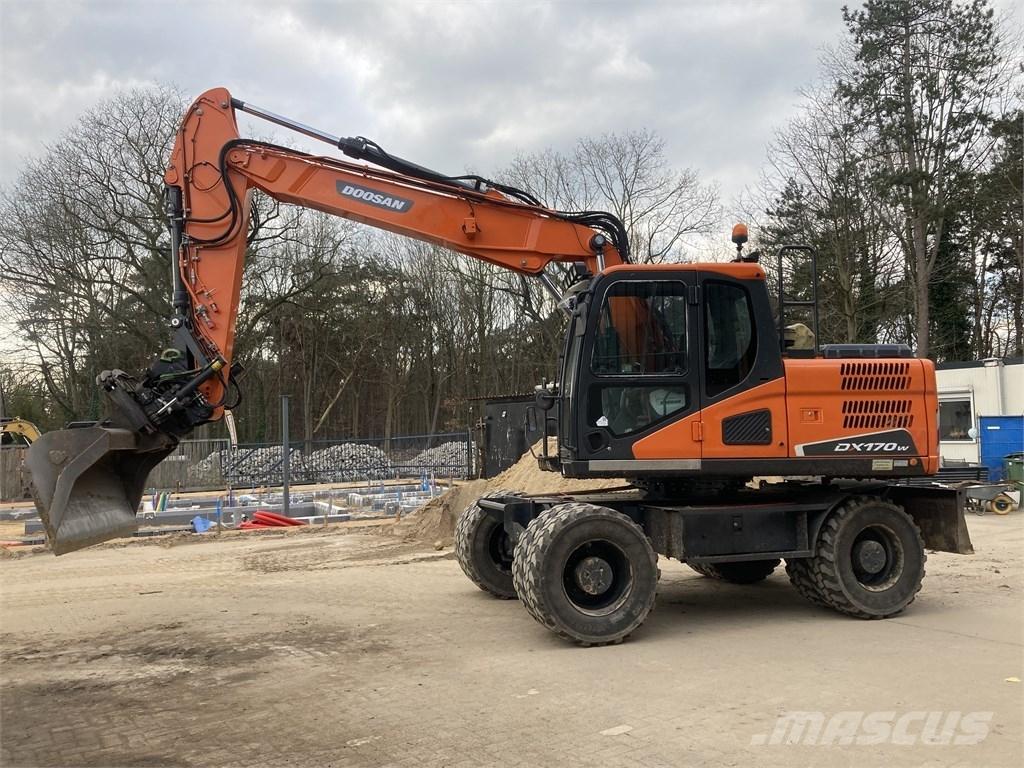 Doosan DX 170-5 W Pyöräkaivukoneet