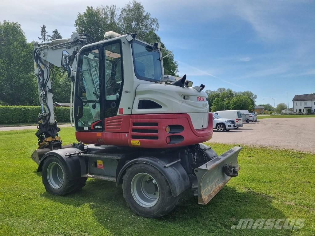 Take-Job TB 295W Pyöräkaivukoneet