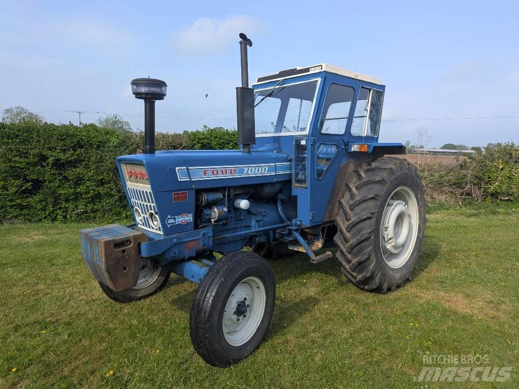 Ford 7000 Traktorit