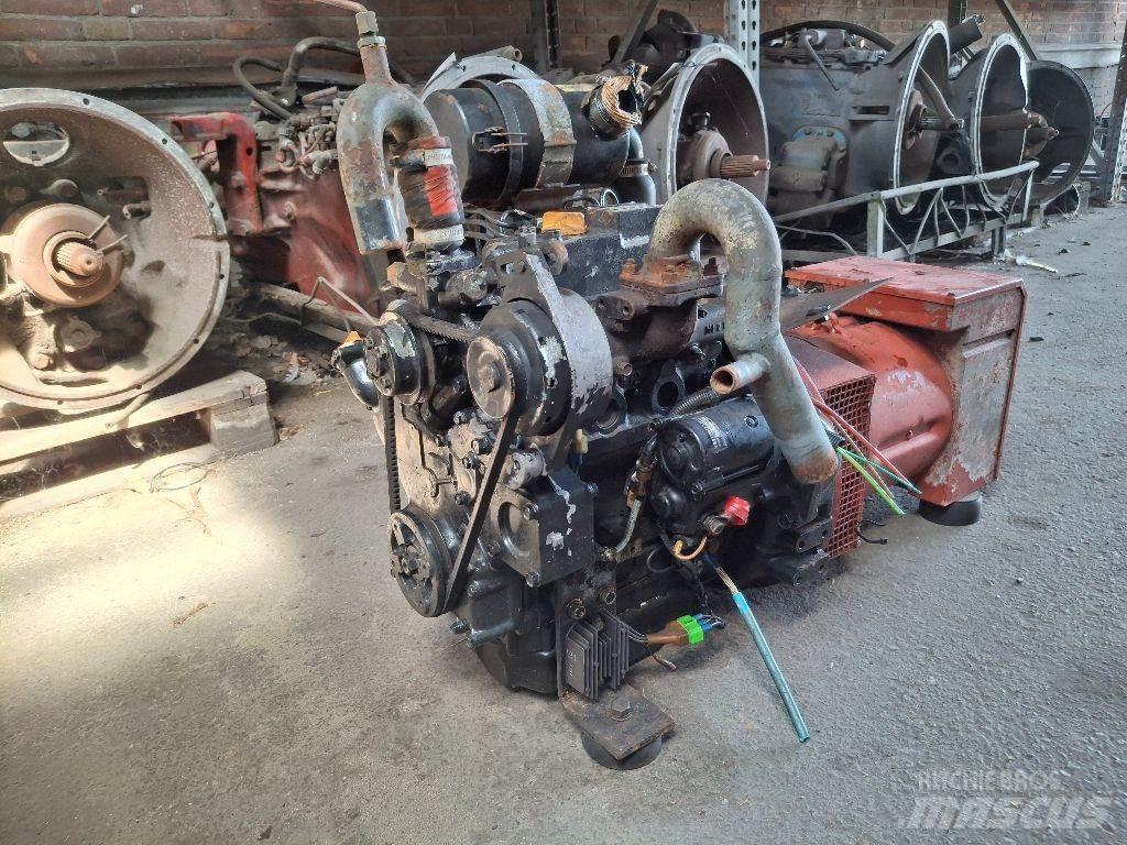 Komatsu 3D72-F2HA Moottorit