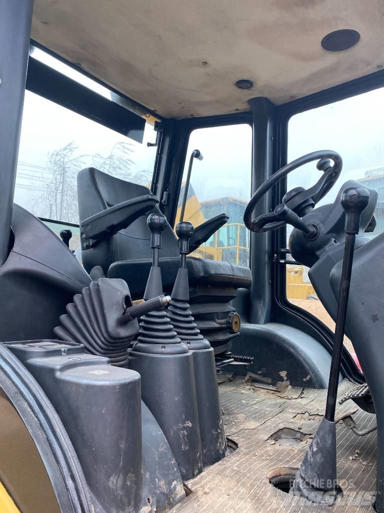 CAT 420 E Kaivurikuormaajat