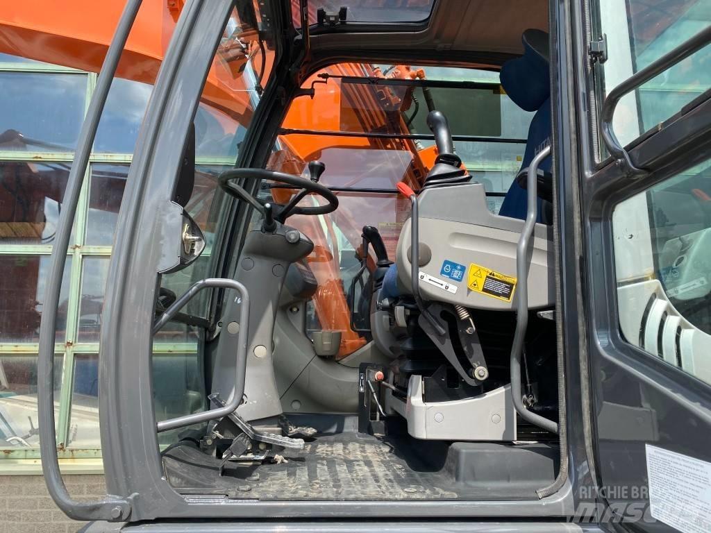 Hitachi Zaxis 140W-3 Pyöräkaivukoneet