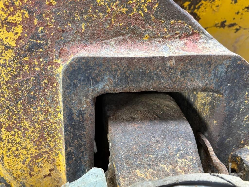 Komatsu D 51 PX-22 Telaketjupuskutraktorit