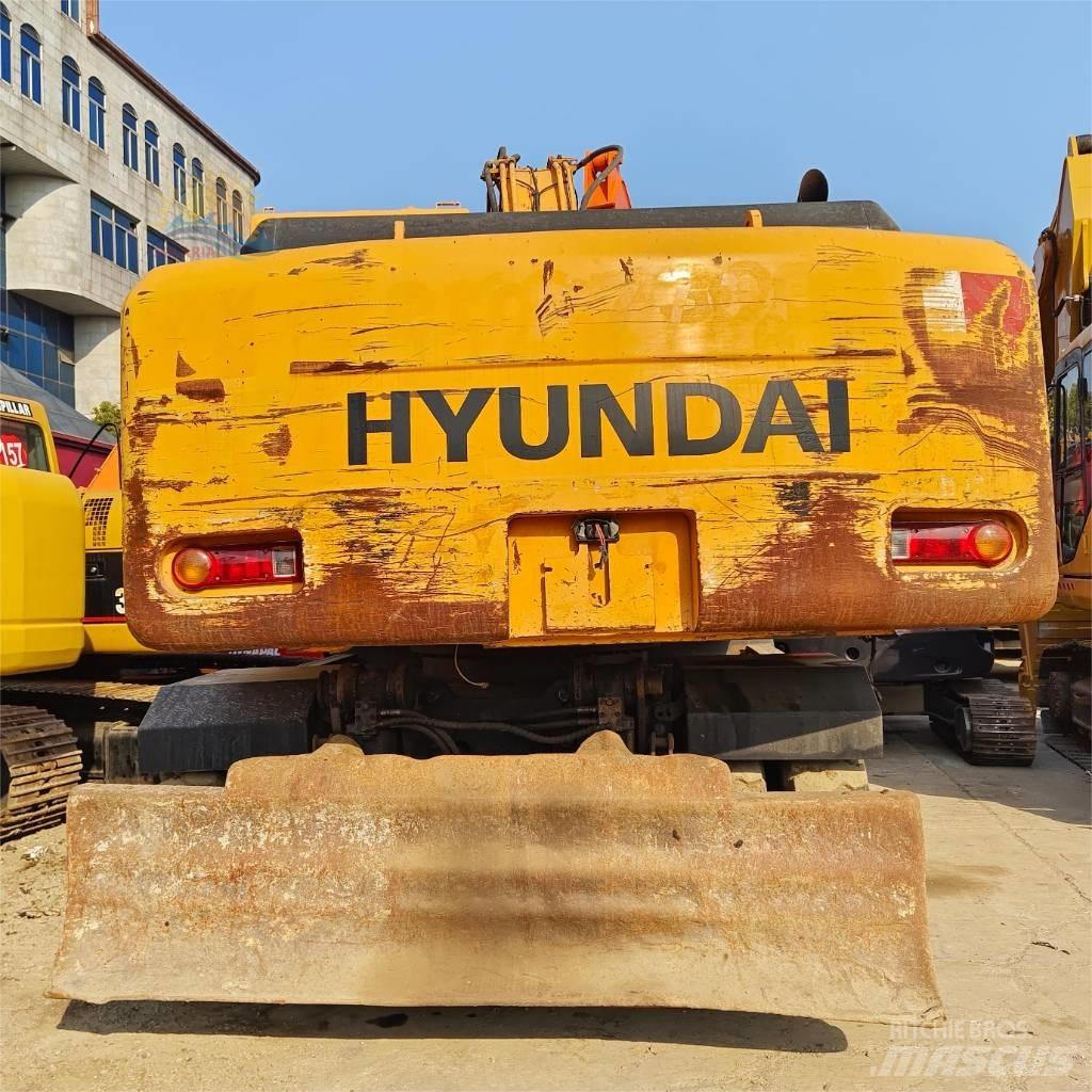 Hyundai R210W-7 Pyöräkaivukoneet