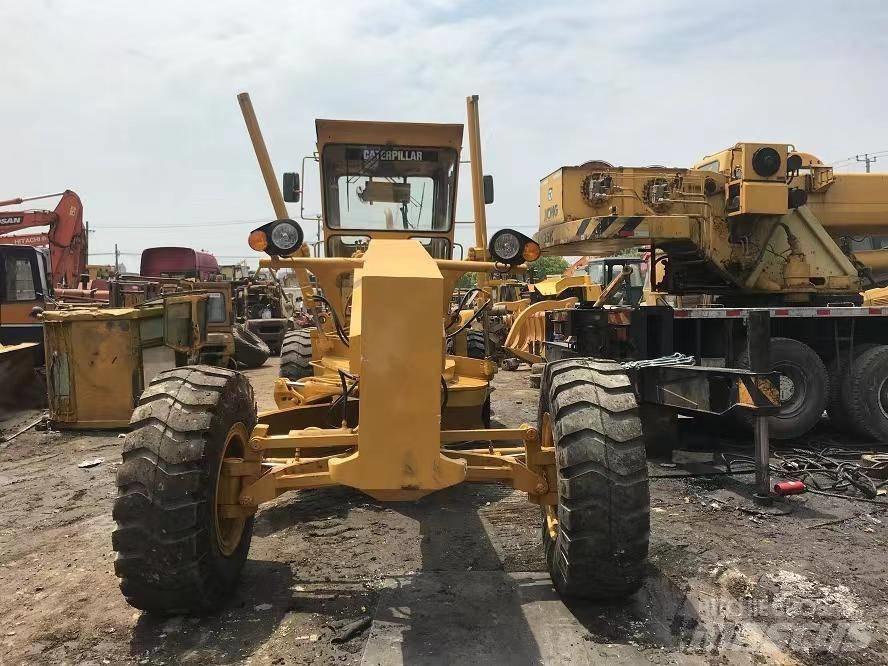 CAT 140 Tiehöylät