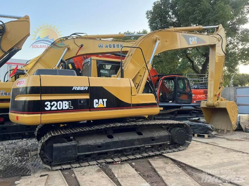 CAT 320 B L Telakaivukoneet