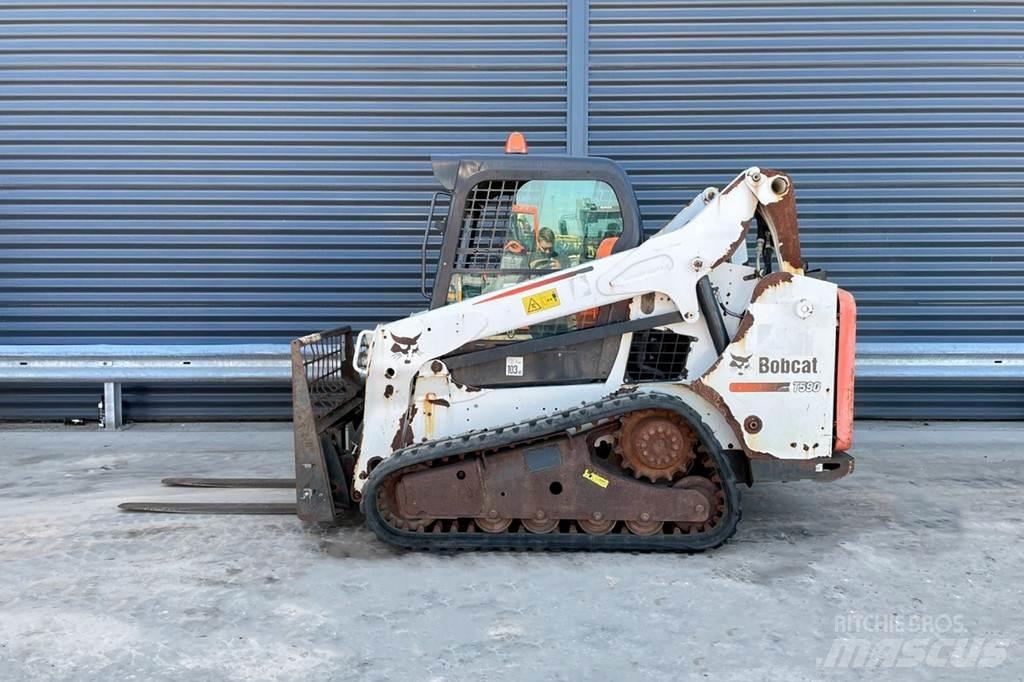 Bobcat T 590 Juontokoneet