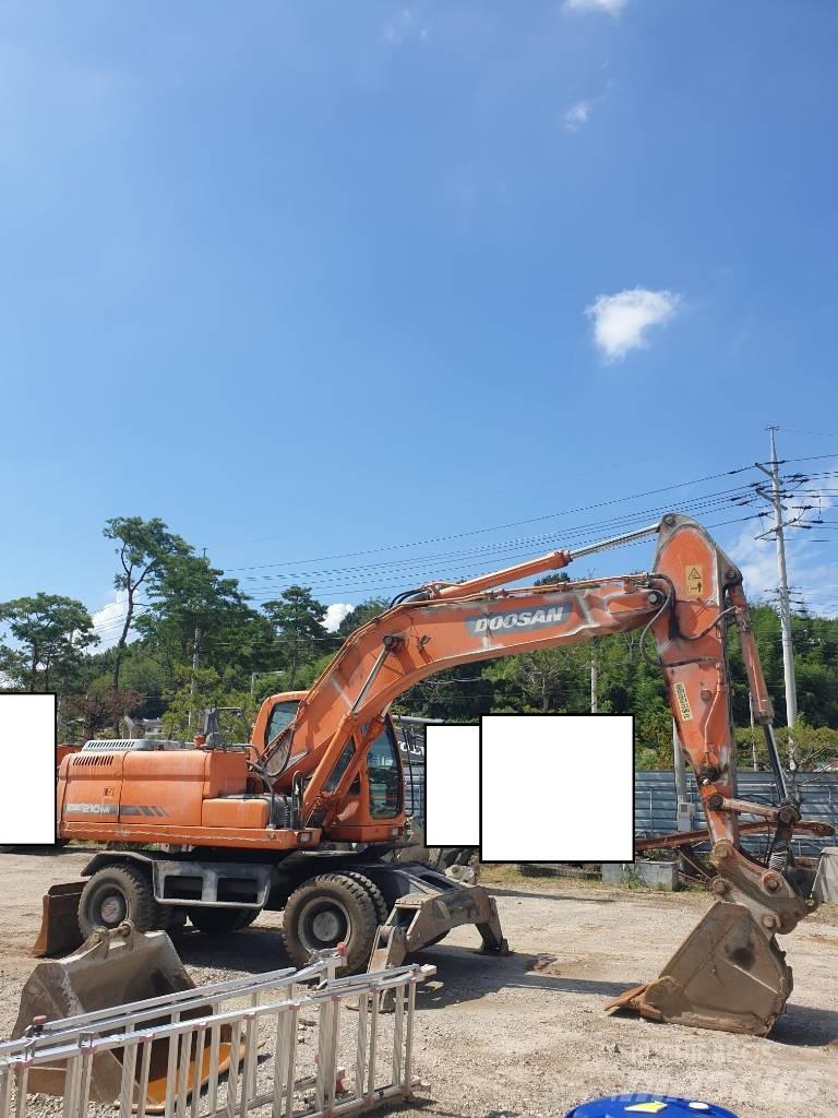 Doosan DX210WA Pyöräkaivukoneet