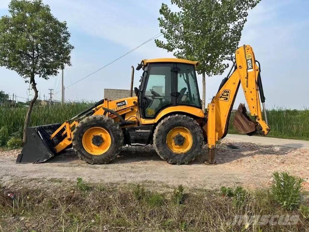 JCB 4 CX Kaivurikuormaajat