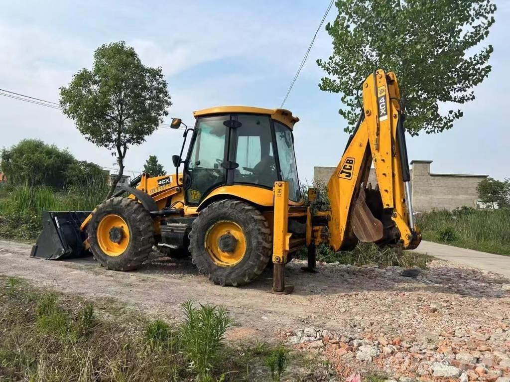 JCB 4 CX Kaivurikuormaajat