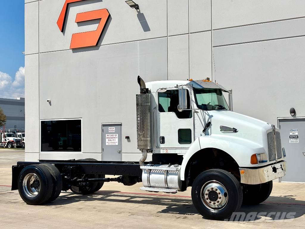 Kenworth T 300 Vetopöytäautot