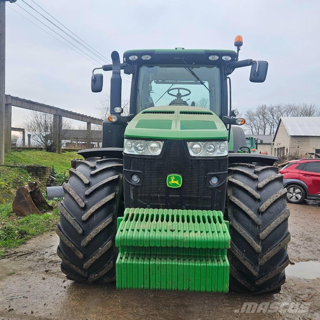 John Deere 8345 R Traktorit