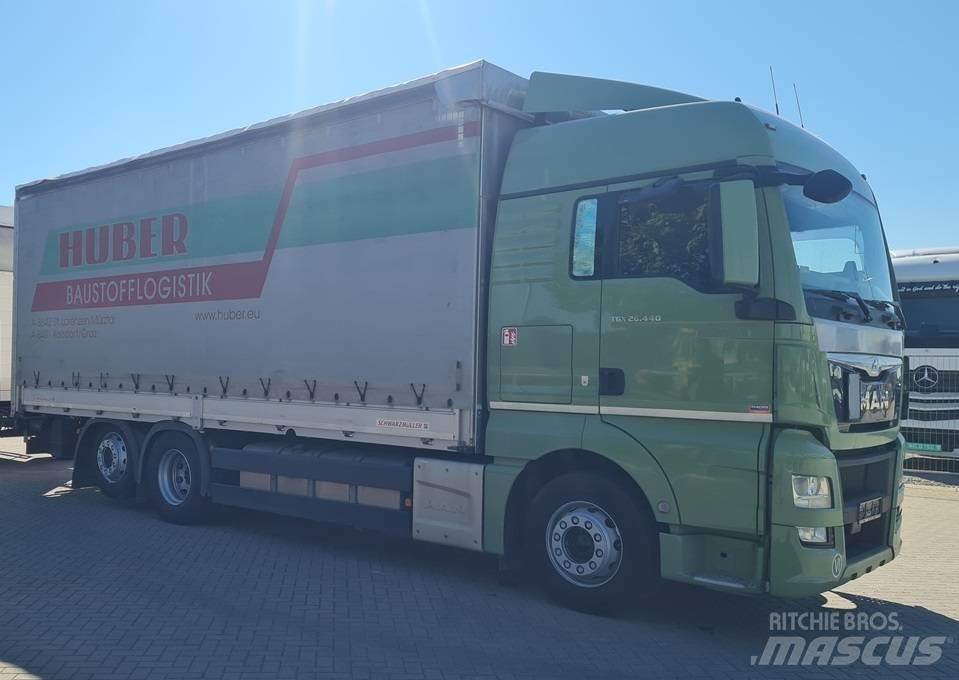 MAN 26.440 / 7.4m / LIFT Pressukapelli kuorma-autot