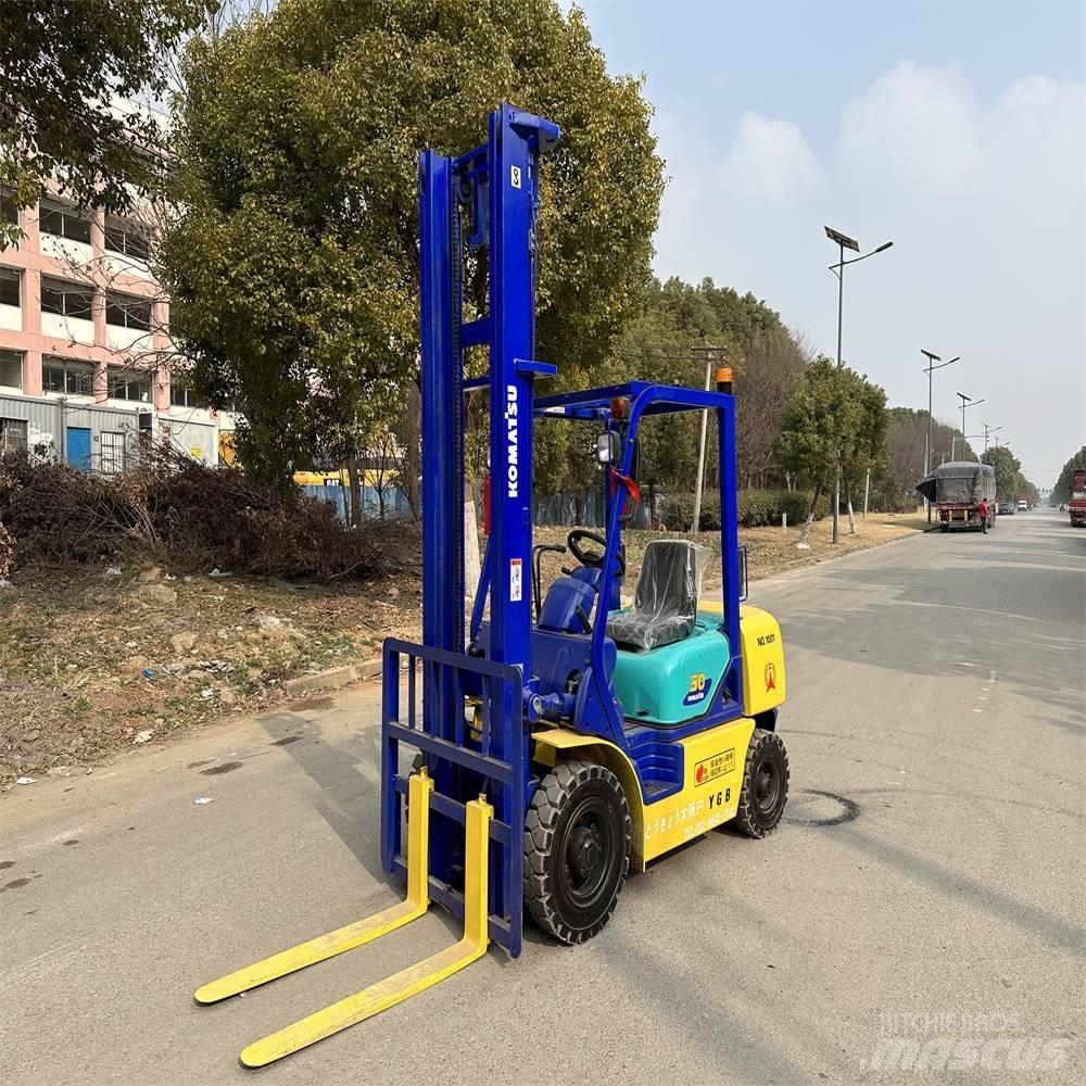 Komatsu FD30-14 Dieseltrukit