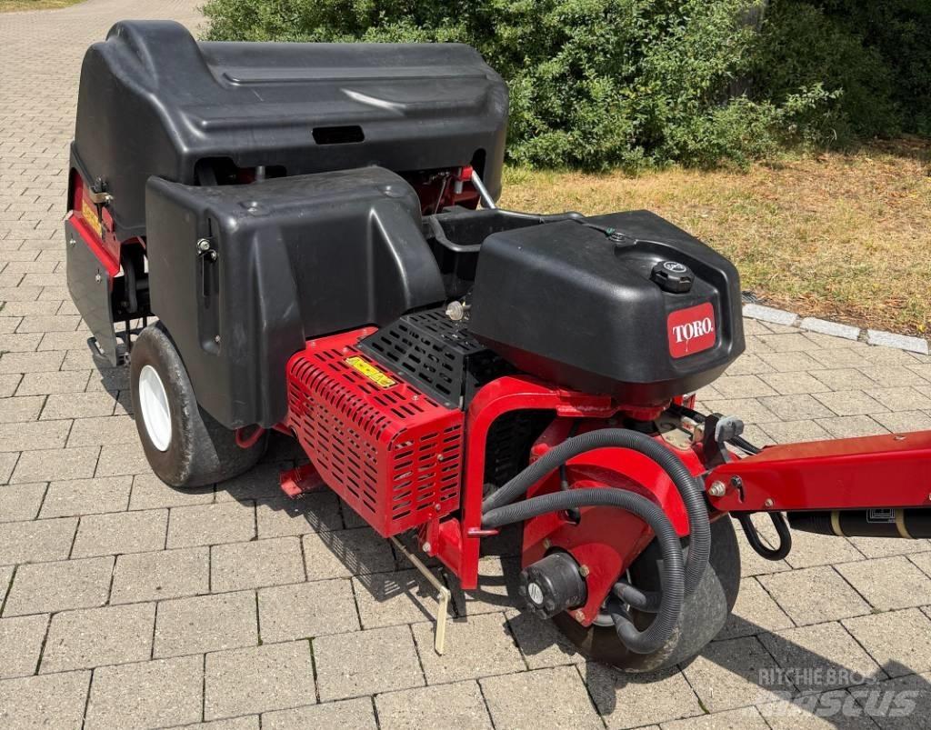 Toro ProCore 648S Ilmastajat ja sammaleenrepijät