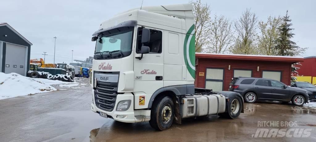DAF XF460 FT Vetopöytäautot