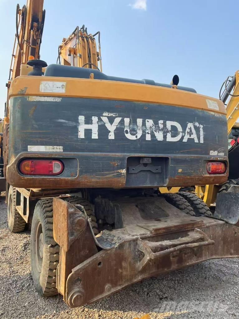 Hyundai 210W-9 Pyöräkaivukoneet