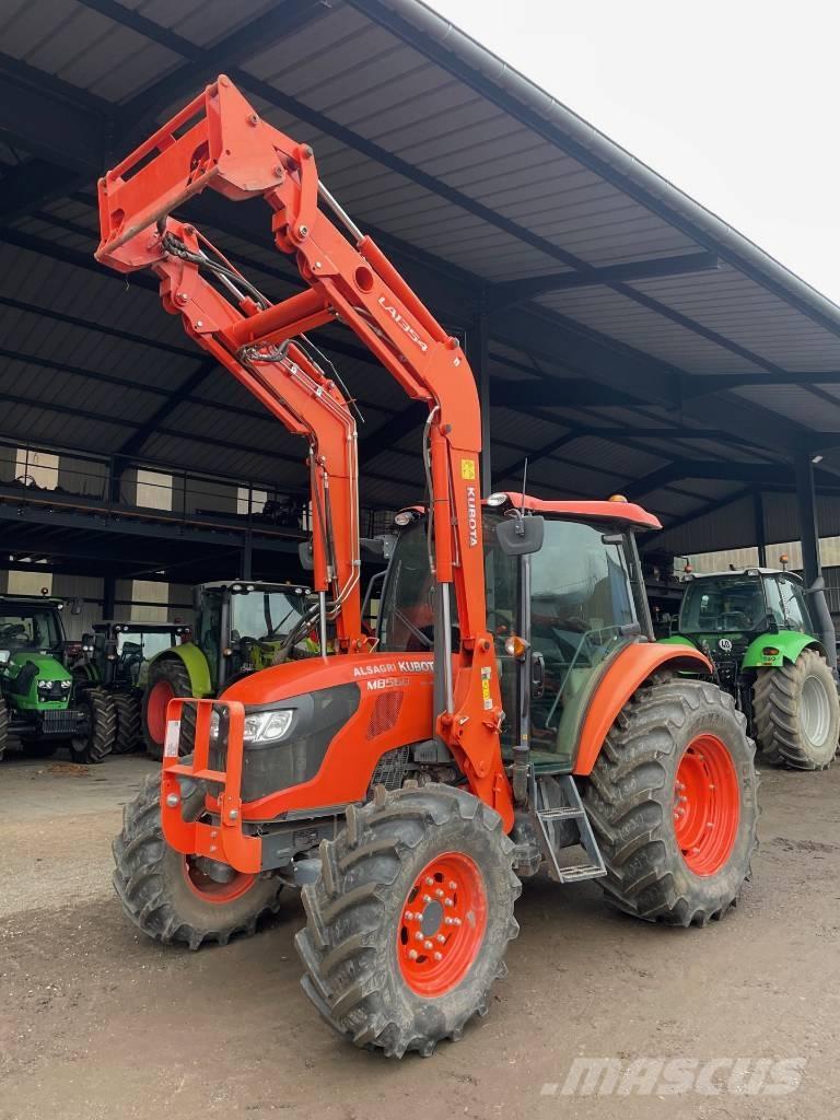 Kubota M 8560 Traktorit