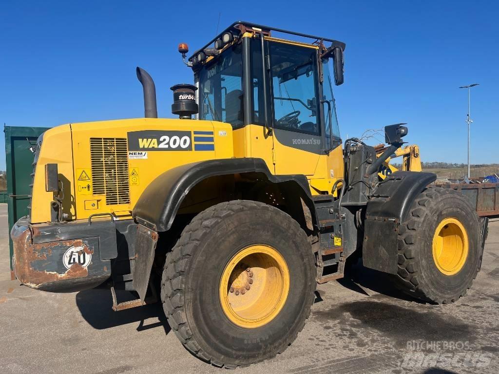 Komatsu WA 200-7 Telakaivukoneet