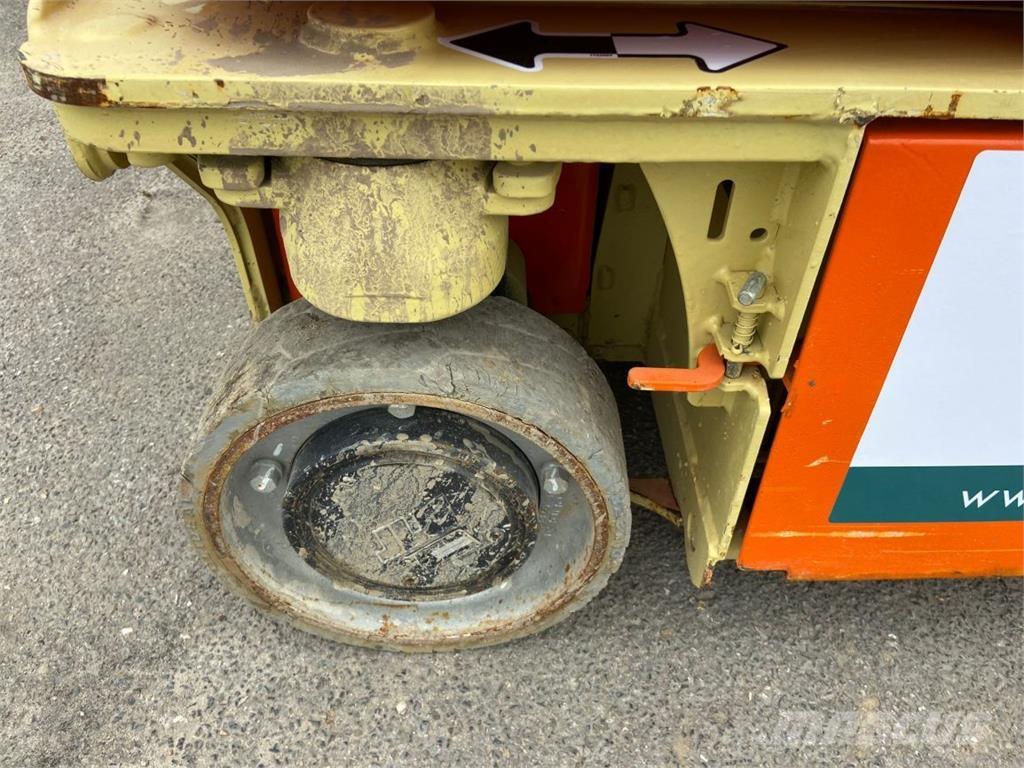 JLG 1230 ES (10150) Saksilavat