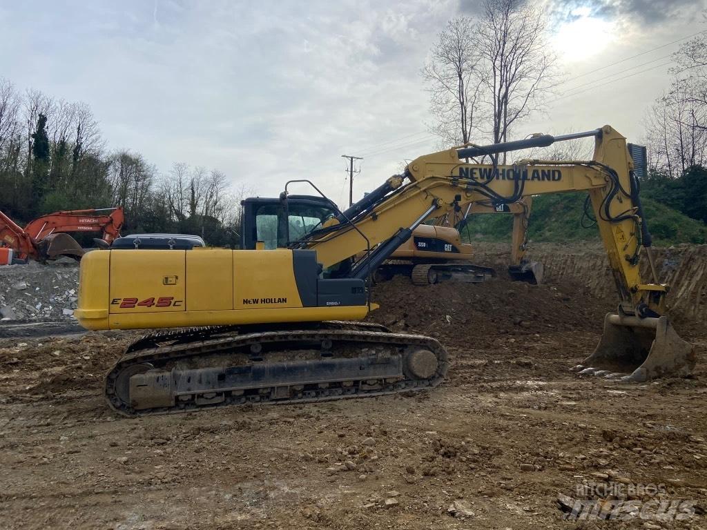 New Holland E245 Telakaivukoneet