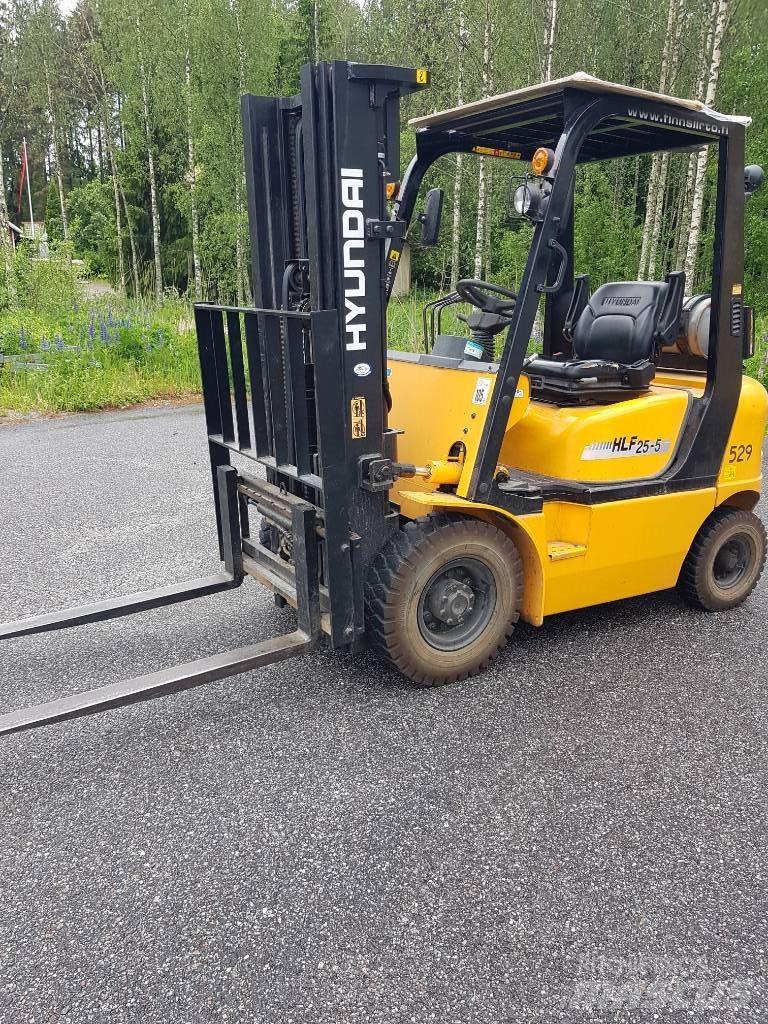 Hyundai HLF 25-5 Nestekaasutrukit